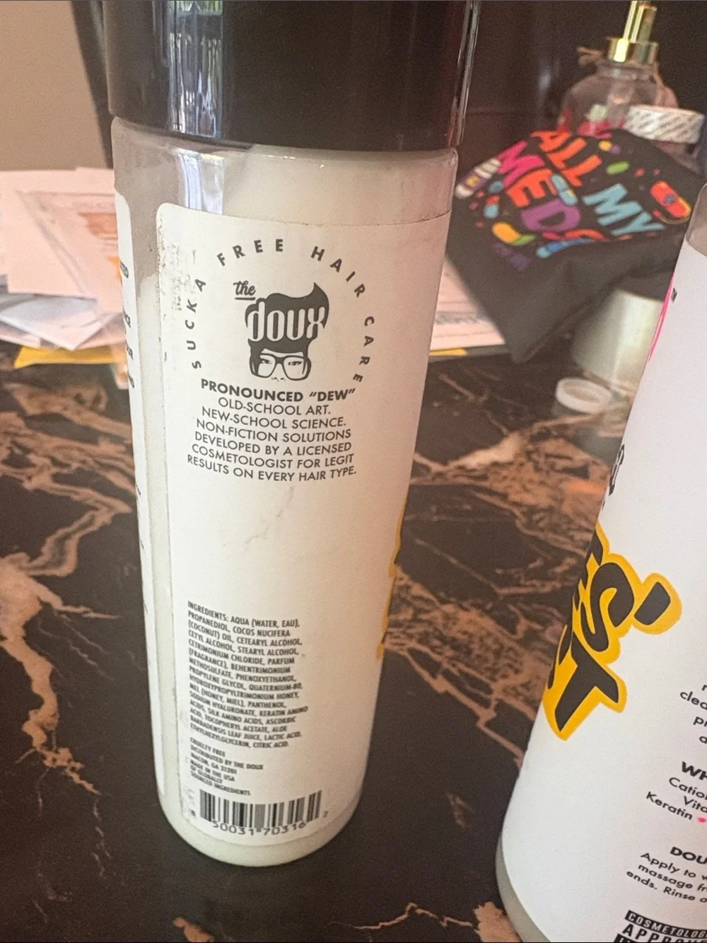 The Doux Bee Girl Ladies First Honey Shampoo - White & Yellow never been opened